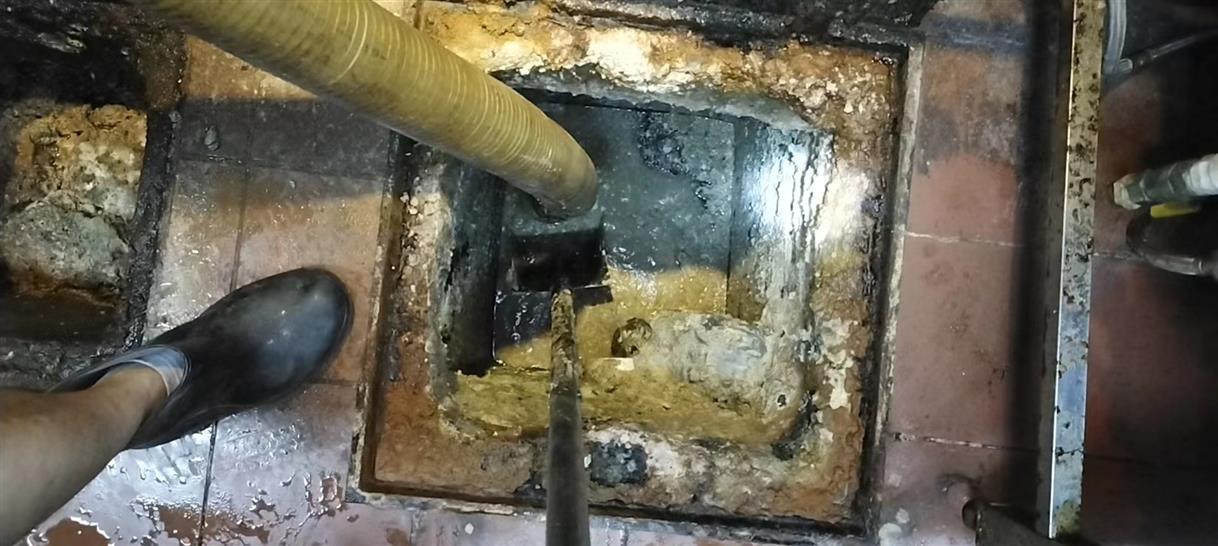 红河污水池清理一般都有毒气，怎么预防中毒呢？