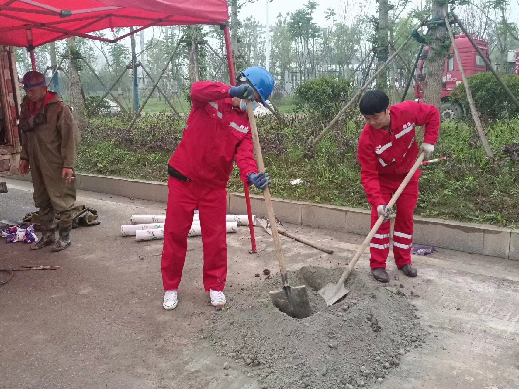 红河管道疏通哪家好】及时进行市政管道清淤